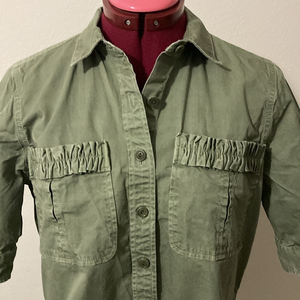 J. Crew Boy Meets Girl Short Sleeve Size 6
Utility Button-Up Shirt 100% cotton - Picture 2 of 13